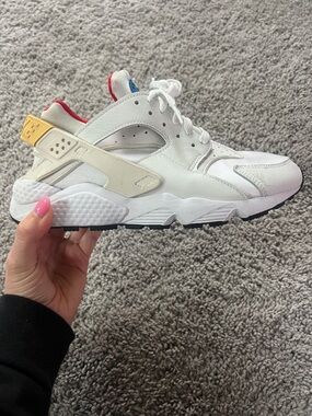 Nike Air Huarache SZ 9